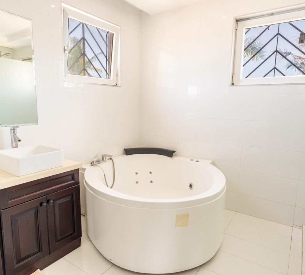 Queens Chateau HDR-30