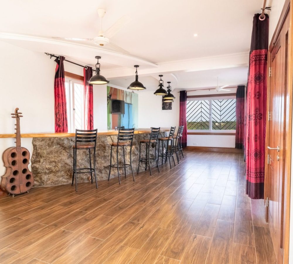 the rock cocktail room